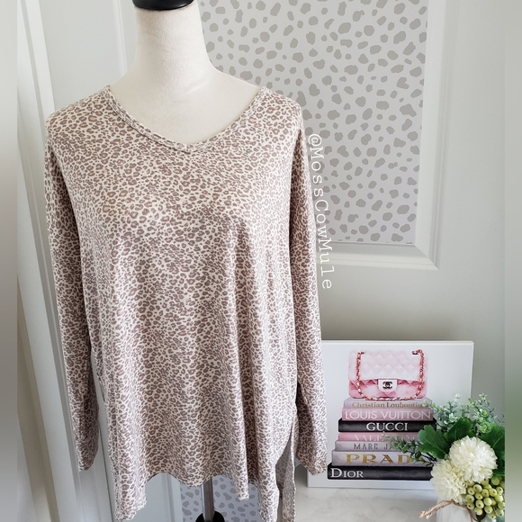 šHOST PICKš NWOT American Eagle Super Soft Leopard Sweater - Picture 1 of 7